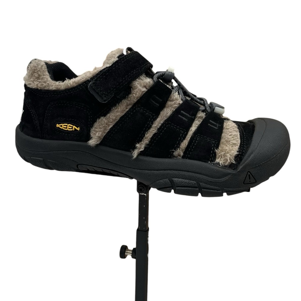 KEEN Youth Big Boys Girls Newport Suede Cozy Shoes Size 3 Black Slip-on Bungee